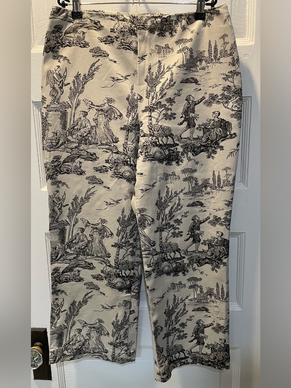 Vintage Cropped Toile Print Pants in Cream and Black, Size 8